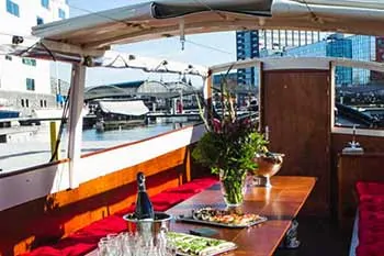 Amsterdam-arrangement-vergaderen-op-het-water-1