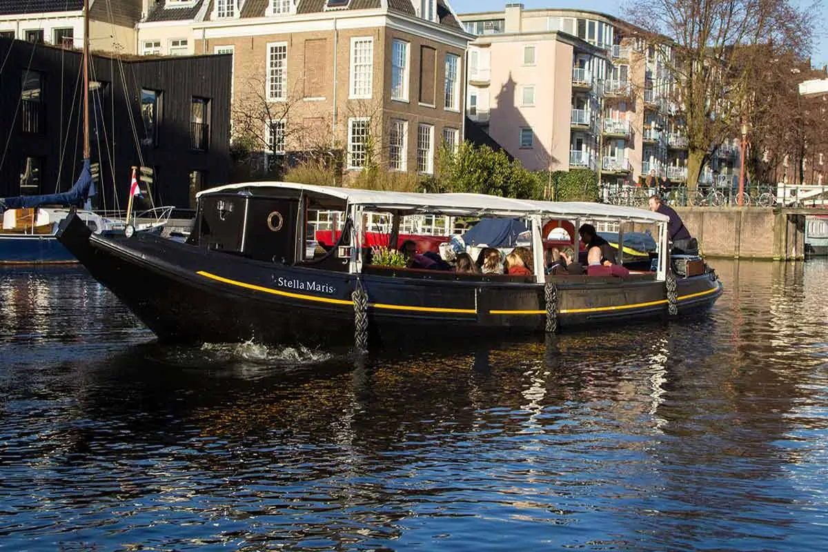 Open-varen-in-Amsterdam-met-de-Stella_Maris