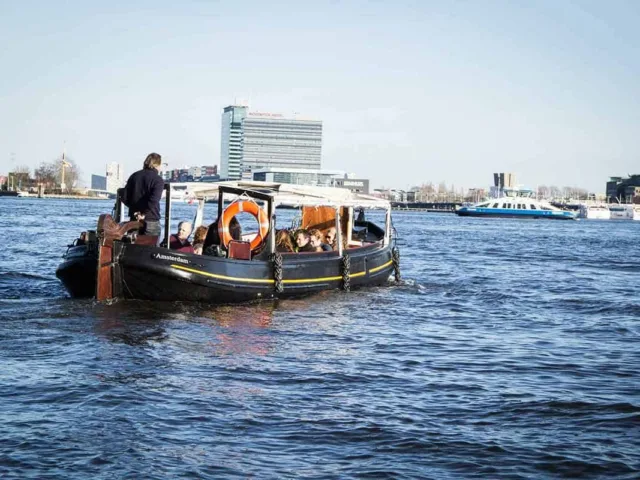 Stella-Maris-salonboot-Amsterdam